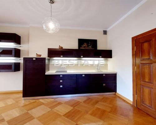 2 pokoje,82m2 w prestiżowej willi, ogród, basen
