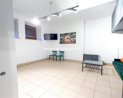Lokal użytkowy / 22 m² / Lubicz / centrum