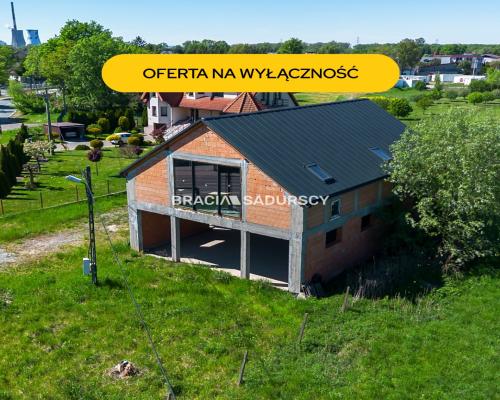 Wolnostojący budynek usługowy (240m2)/duży parking