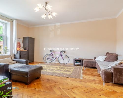 Kraków - Zwierzyniec / Salwator  2 oddzielne pokoje  65,59 m2  kamienica blisko Błoń i Lasku Wolskiego     Na sprzedaż