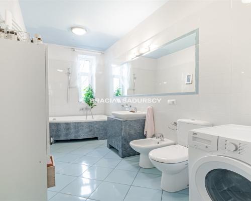 Kraków - Zwierzyniec / Salwator  2 oddzielne pokoje  65,59 m2  kamienica blisko Błoń i Lasku Wolskiego     Na sprzedaż