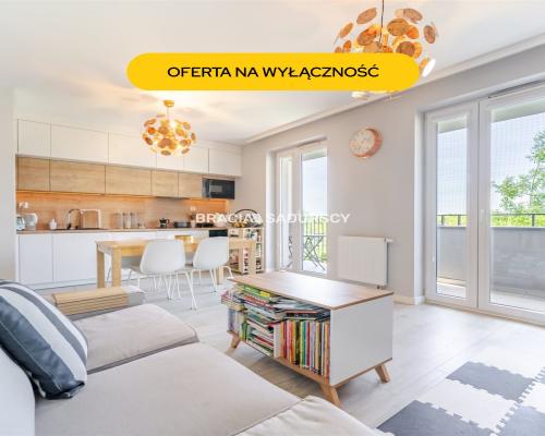 Biuro Nieruchomości  Bracia Sadurscy  ma przyjemność zaprezentować Państwu,  3 pokojowe mieszkanie o powierzchni 56 m2, zlokali