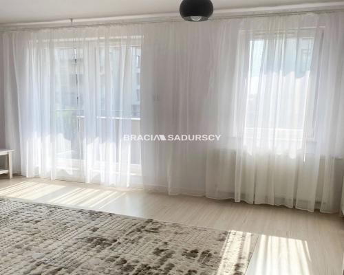 2 pokoje / osobna kuchnia / Przewóz – Płaszów