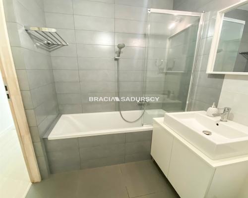 2 pokoje / osobna kuchnia / Przewóz – Płaszów