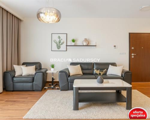 Wygodny elegancki apartament w centrum.