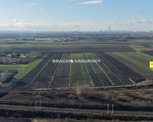 Działka budowlana o pow. 13 ar. w Krakowie.  Przedmiotem oferty jest nieruchomość gruntowa niezabudowana o nr ew.  52/1  położ