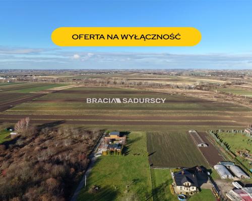 Działka budowlana o pow. 37 ar. w Krakowie.  Przedmiotem oferty jest nieruchomość gruntowa niezabudowana o nr ew.  52/2  położ