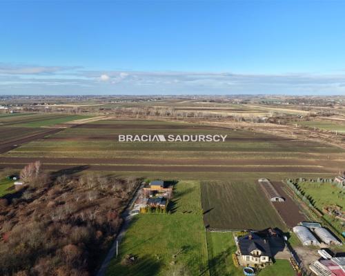 Działka budowlana o pow. 53 ar. w Krakowie.  Przedmiotem oferty jest nieruchomość gruntowa niezabudowana o nr ew.  54/2  położ