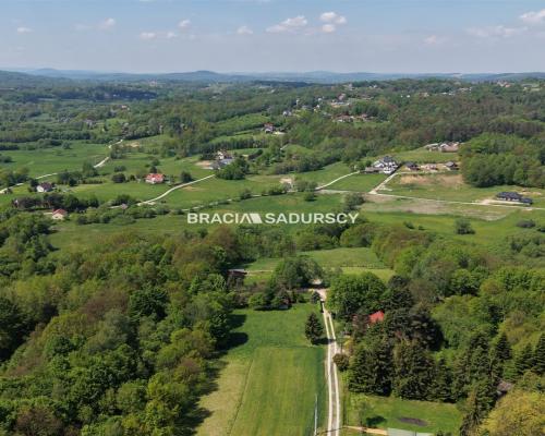 Działka budowlana Krzyszkowice 17 arów