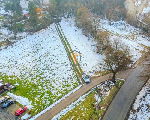 Działka budowlana na sprzedaż - Stadniki, gmina Dobczyce - 95 000 zł   Na sprzedaż oferujemy urokliwie położoną działkę budow