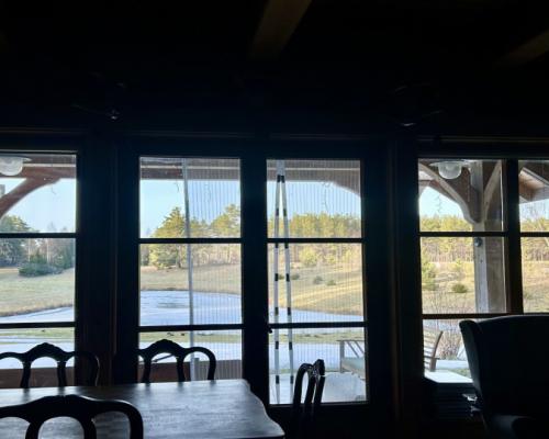 Drewniany dom premium nad stawem | 1 ha | Sauna |