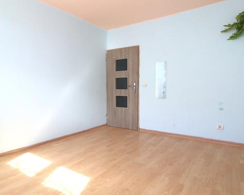 Mieszkanie 3 pokojowe z aneksem 1 piętro balkon