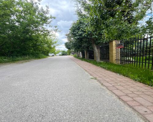 Atrakcyjna działka przy drodze