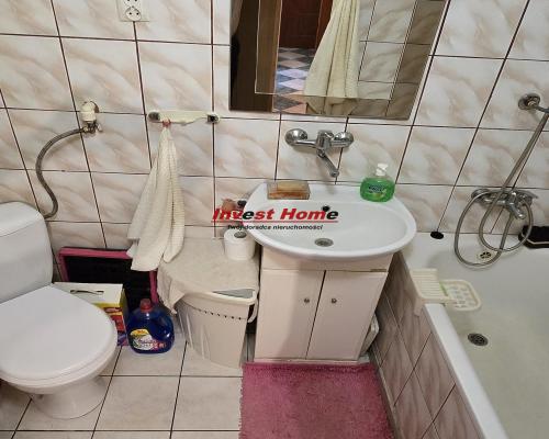 Dwu pokojowe mieszkanie na Tytki do wynajęcia.