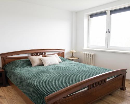 Arkadia Nieruchomości prezentuje komfortowe mieszkanie w samym Centrum miasta - 3 pokoje, balkon, świetna lokalizacja  Na spr