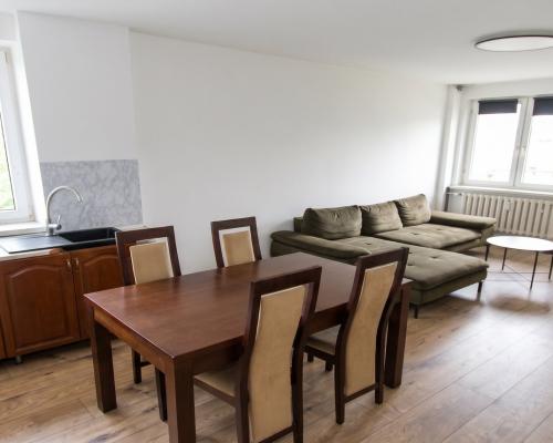 Arkadia Nieruchomości prezentuje komfortowe mieszkanie w samym Centrum miasta - 3 pokoje, balkon, świetna lokalizacja  Na spr