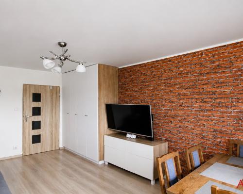 Na sprzedaż 2 pokoje, balkon, ul. Ostrowska 32