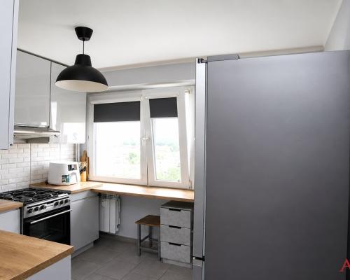 Na sprzedaż 2 pokoje, balkon, ul. Ostrowska 32
