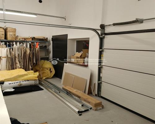 Hala + biura + wiata - 218 m² | Doskonała lokalizacja | Kamienica, Bielsko-Biała   Idealne na: szkołę tańca, cichą dział