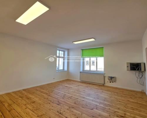 Nowoczesny lokal biurowy 57 m² z serwerownią i parkingiem - Bielsko-Biała, ul. Komorowicka 39  Do wynajęcia komfortowy i