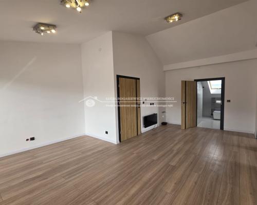 Lokal na wynajem - 60 m² | Usługi, handel, biuro lub cele mieszkalne | Parking w cenie   Do wynajęcia funkcjonalny lokal