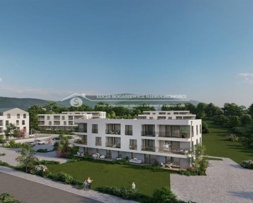 Mieszkanie znajduje się w nowo powstałej inwestycji w centrum miasta z dużą różnorodnością infrastruktury miejskiej. W o