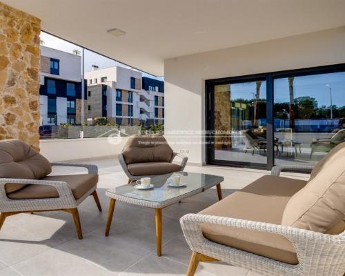 Luksusowy apartament w Orihuela Costa.   Całkowicie wykończony, piękny, jasny i przestronny apartament z 2 sypialniami, prywa