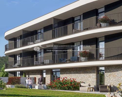 Apartamenty Pod Dębowcem to nowa inwestycja w Bielsku-Białej składająca się z 2 budynków w których znajdować się