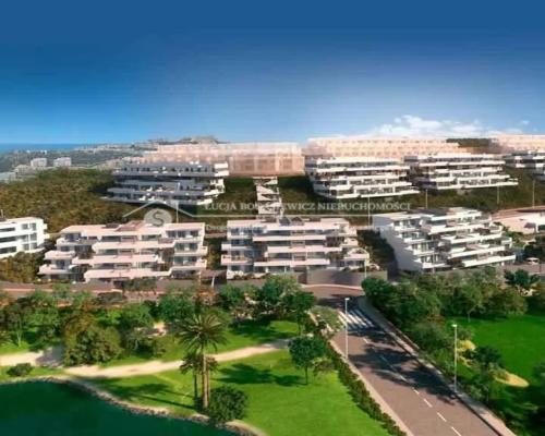 KOMPLEKS MIESZKANIOWY W LAS LAGUNAS DE MIJAS    Wspaniały kompleks mieszkaniowy z widokiem na morze składa się z 82 nieruchom