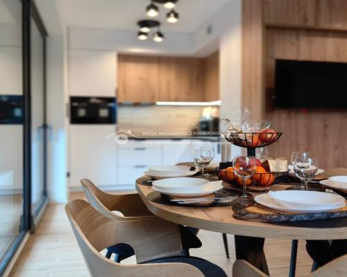 Nowa nizsza cena! Na sprzedaż apartament o powierzchni ok. 50 m², zlokalizowany w nowoczesnym budynku z 2024 roku, położo