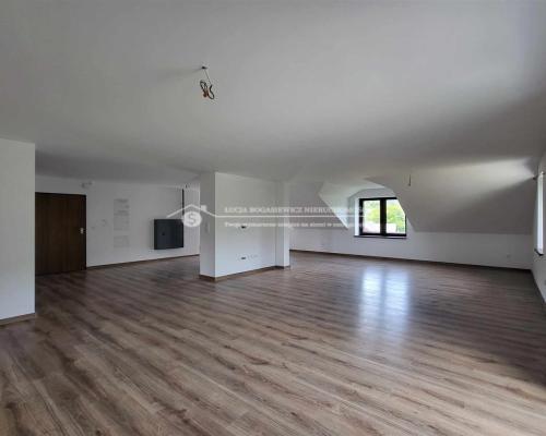 Przestronny, trzypokojowy apartament o pow. ponad 100 m2 z balkonem i 38 m tarasem z bajecznym widokiem na góry w doskon