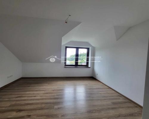 Przestronny, trzypokojowy apartament o pow. ponad 100 m2 z balkonem i 38 m tarasem z bajecznym widokiem na góry w doskon