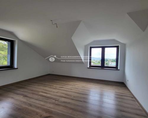 Przestronny, trzypokojowy apartament o pow. ponad 100 m2 z balkonem i 38 m tarasem z bajecznym widokiem na góry w doskon