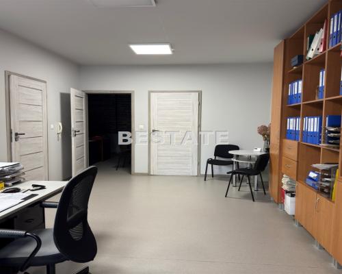 Lokal w Centrum miasta idealny pod usługi, garaż