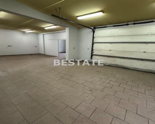 Warsztat samochodowy lub magazyn, teren zamknięty