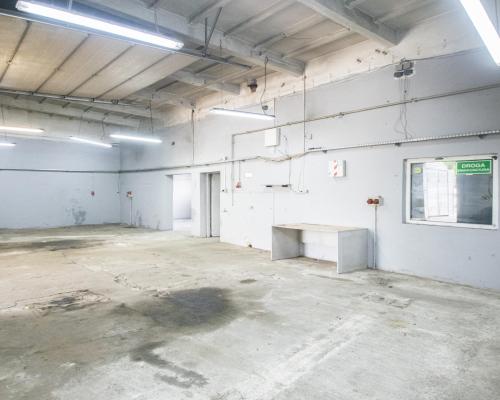 Lokal - Hala 180m2, działka 1200m2