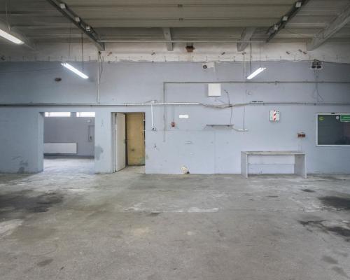 Lokal - Hala 180m2, działka 1200m2
