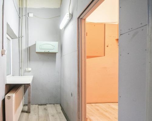 Lokal - Hala 180m2, działka 1200m2