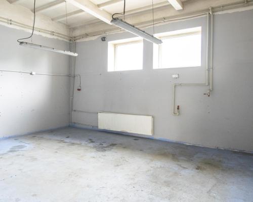 Lokal - Hala 180m2, działka 1200m2