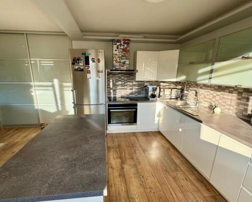 120 m2 własnej przestrzeni w budynku z 2006r
