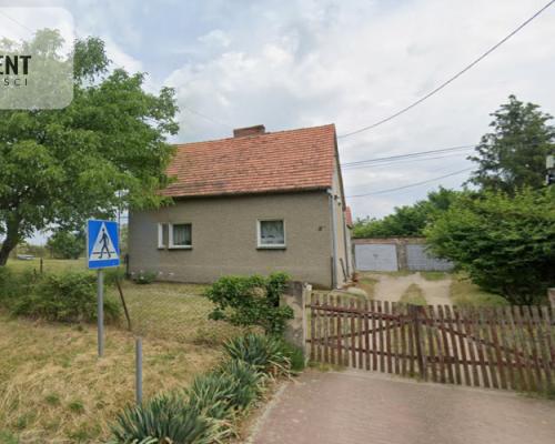 Dom z garażem na działce 1300 m2