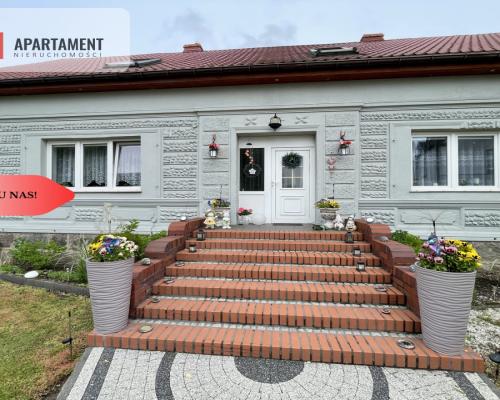 Przestronny dom z 3 mieszkaniami