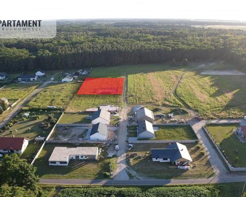 Kameralne osiedle – 8 domów z ogródkami i 2 m.p.