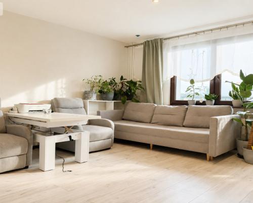 komfortowe mieszkanie z balkonem i dużą kuchnią