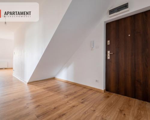 * Ustawna kawalerka 36,7m2 z dużą kuchnią