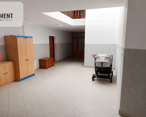 Słoneczne mieszkanie z garderobą i aneksem