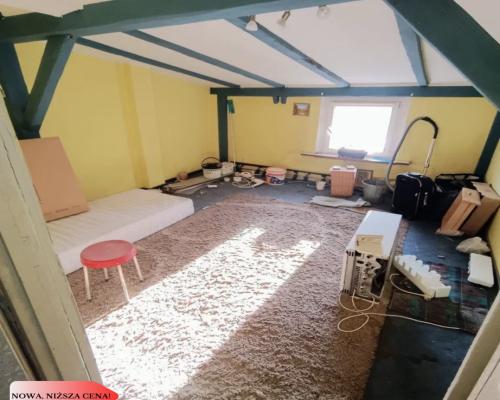 Mieszkanie poddaszowe/Do remontu/100m2 po podłodze
