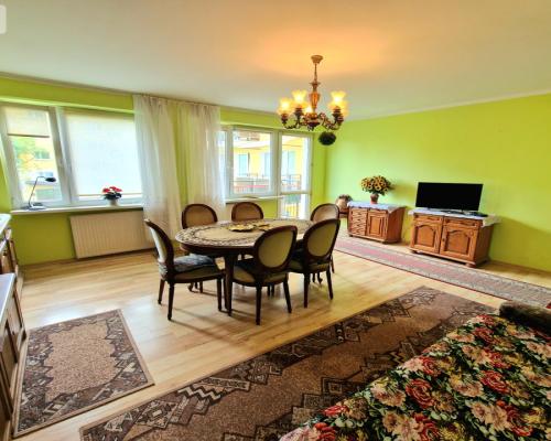 2 pokoje na pierwszym piętrze! Balkon!