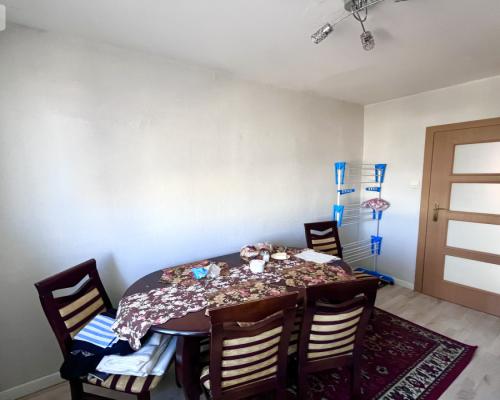 4 pokojowe mieszkanie. osiedle lotnisko Rezerwacja