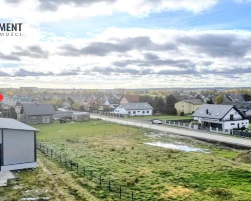 Objęta miejscowym planem, blisko lotniska